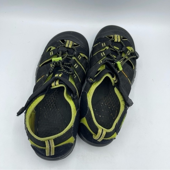 Keen Kids Newport H2 Black/Lime Green Size 5 Hiking Sandals Shoes - Picture 4 of 6
